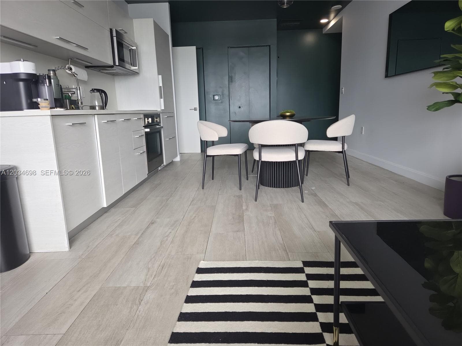 45 SW 9th St # 4309, Miami, FL 33130 photo 2