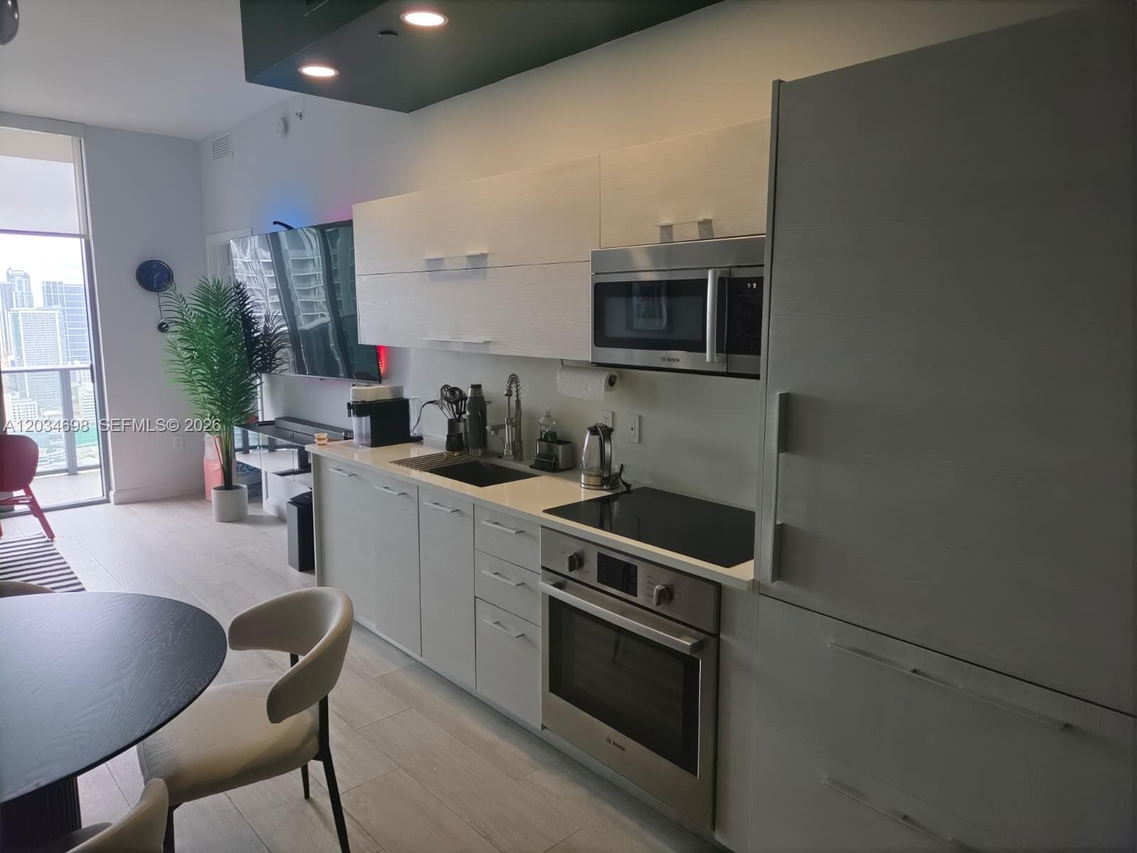 45 SW 9th St # 4309, Miami, FL 33130 photo 3