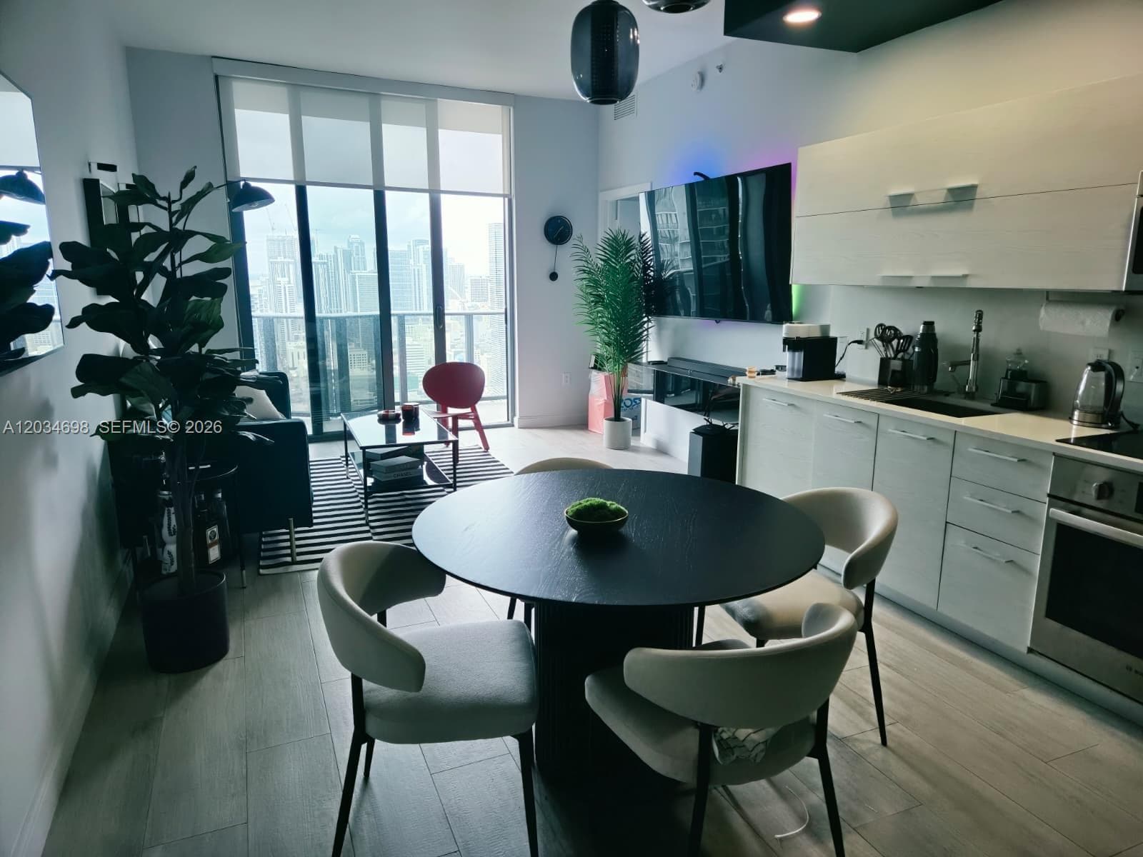 45 SW 9th St # 4309, Miami, FL 33130 photo 5