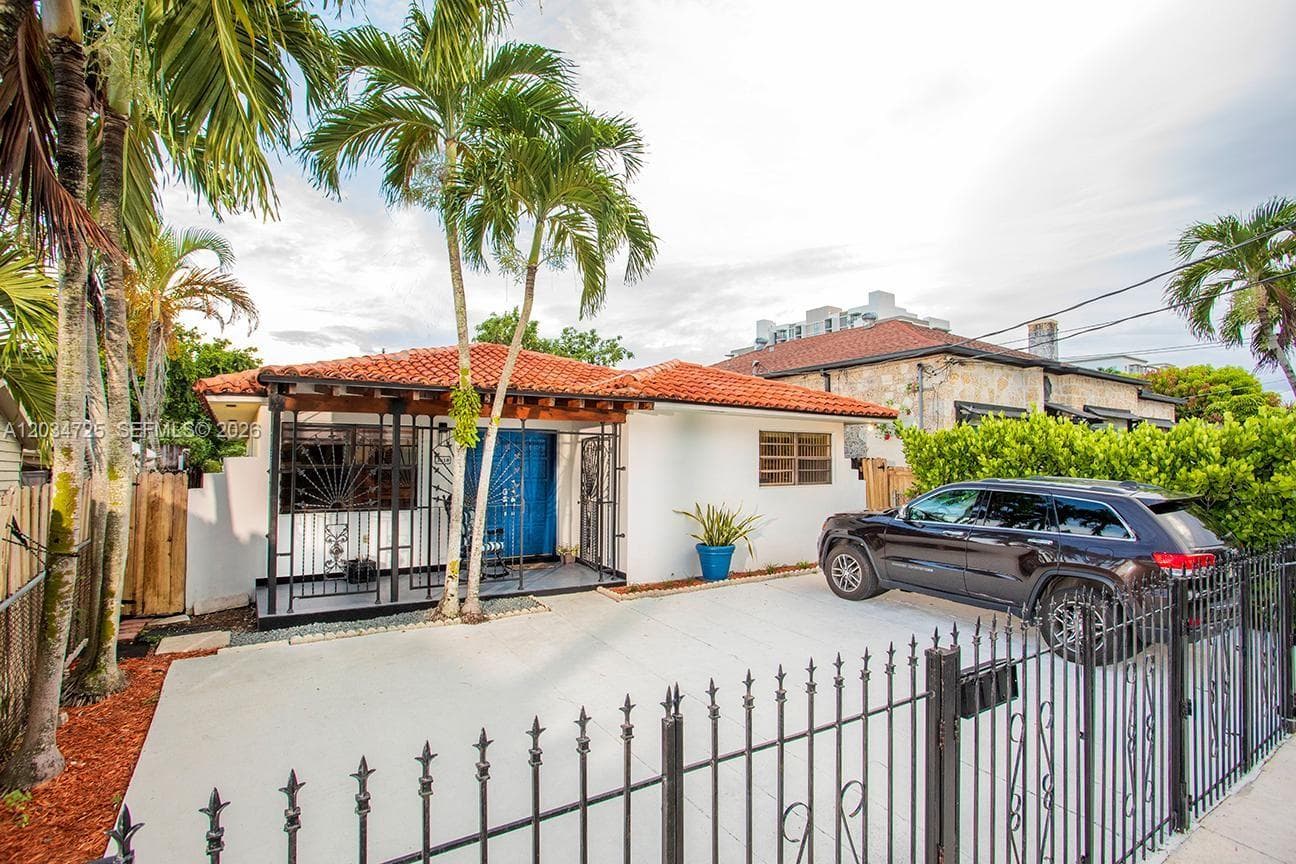 3610 SW 14th St, Miami, FL 33145 photo 3