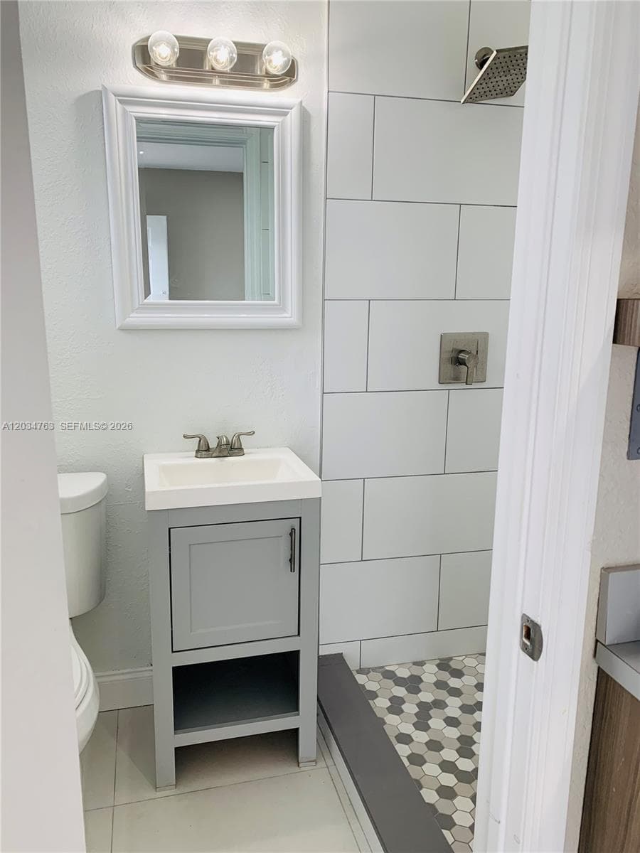 1265 SW 6th St # 13, Miami, FL 33135 photo 5