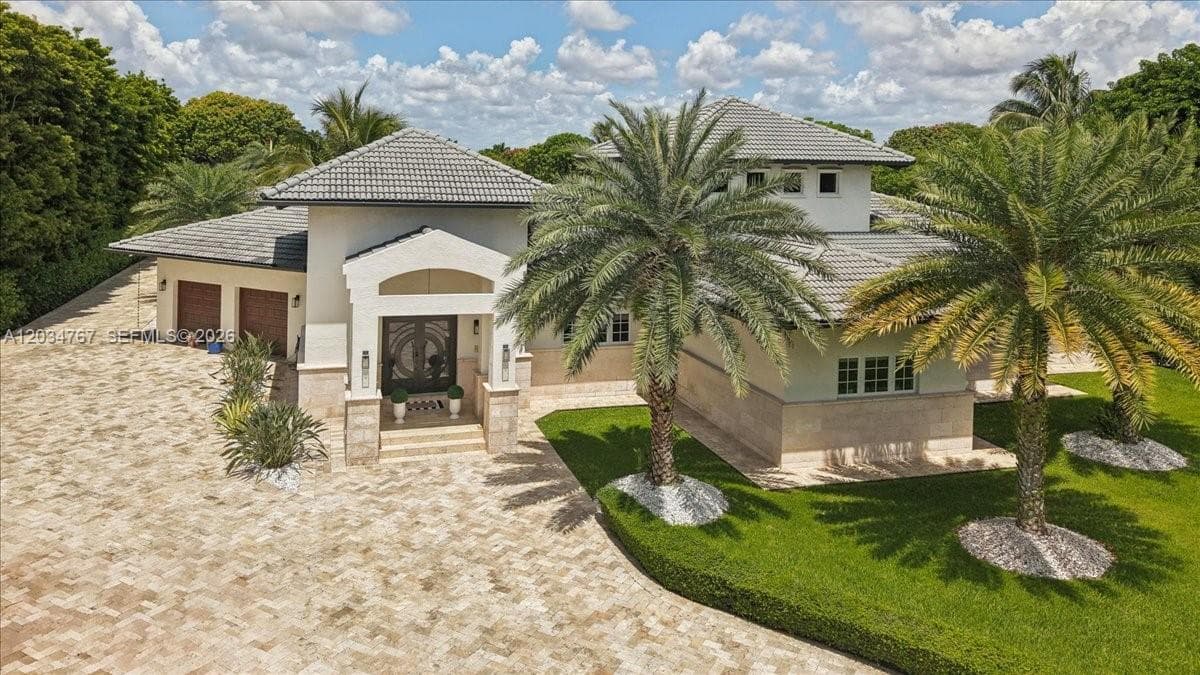 16580 SW 173rd Ave, Miami, FL 33187 photo 2