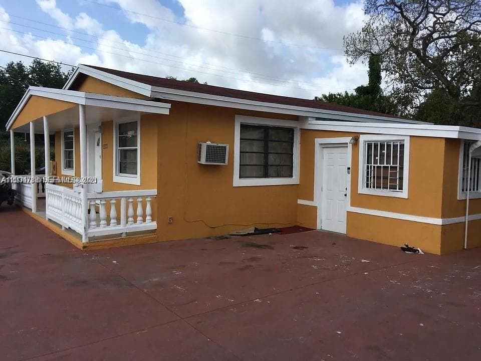 10040 NW 8th Ave, Miami, FL 33150 photo 2