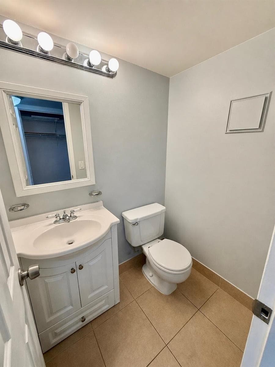 261 Suffolk, Boca Raton, FL 33434 photo 5