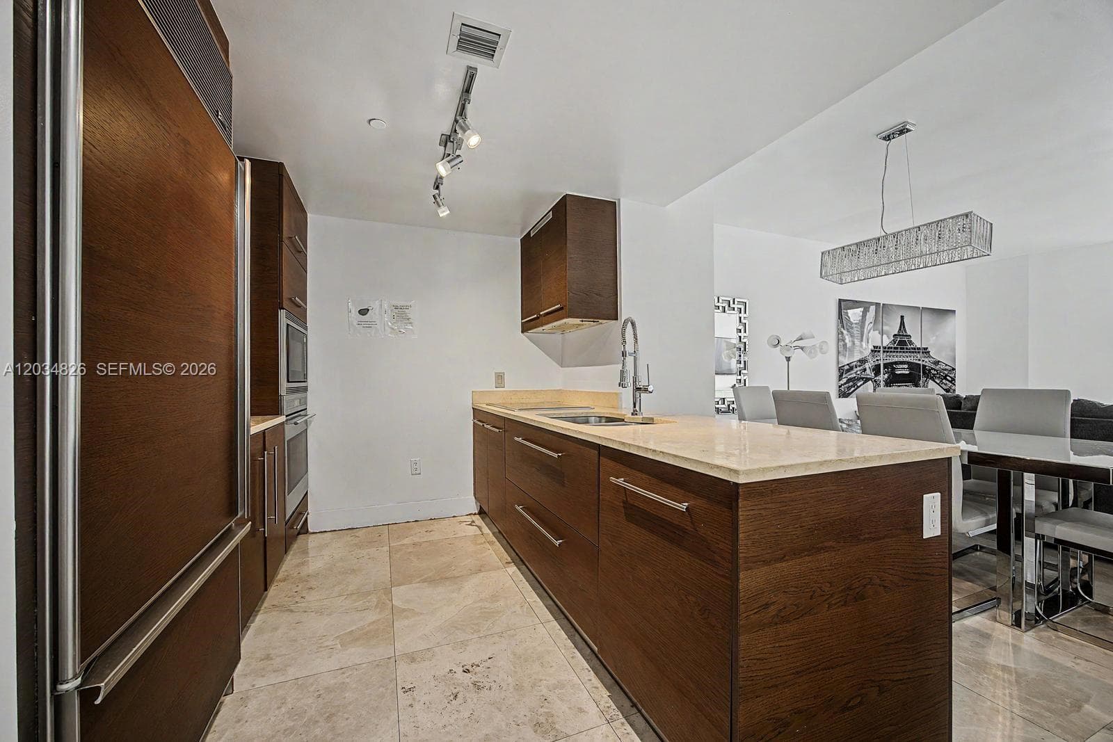 485 Brickell Ave # 2209, Miami, FL 33131 photo 2