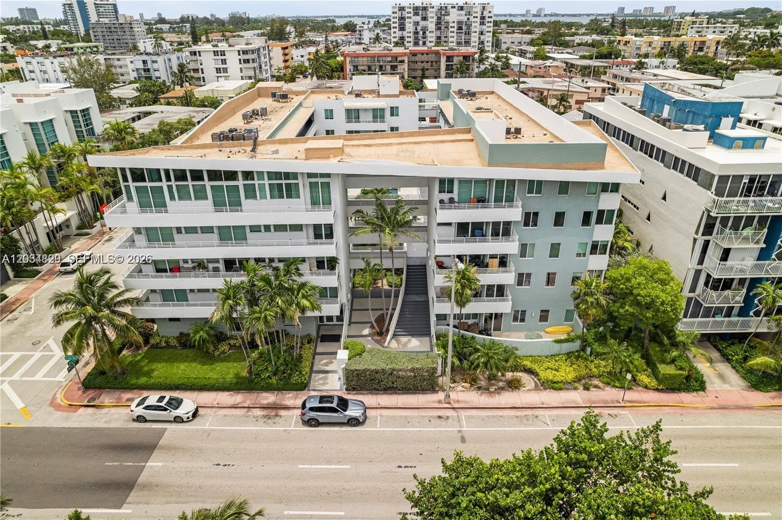 7800 Collins Ave # 508, Miami Beach, FL 33141 photo 2