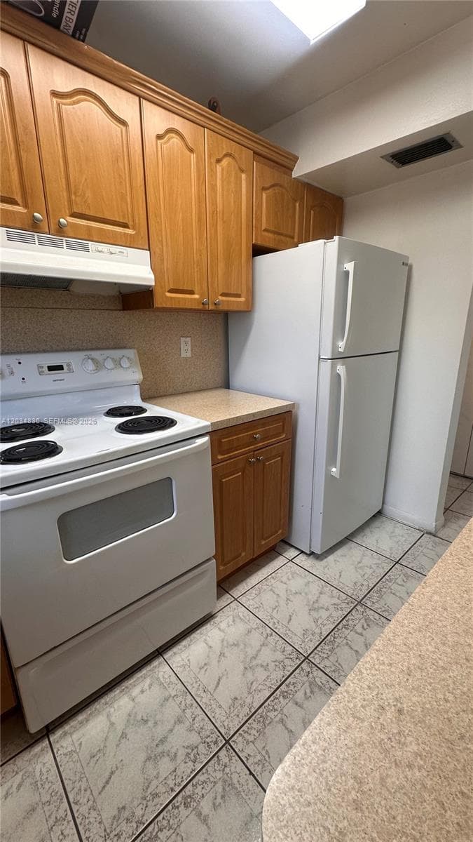 7646 Abbott Ave # 3, Miami Beach, FL 33141 photo 2