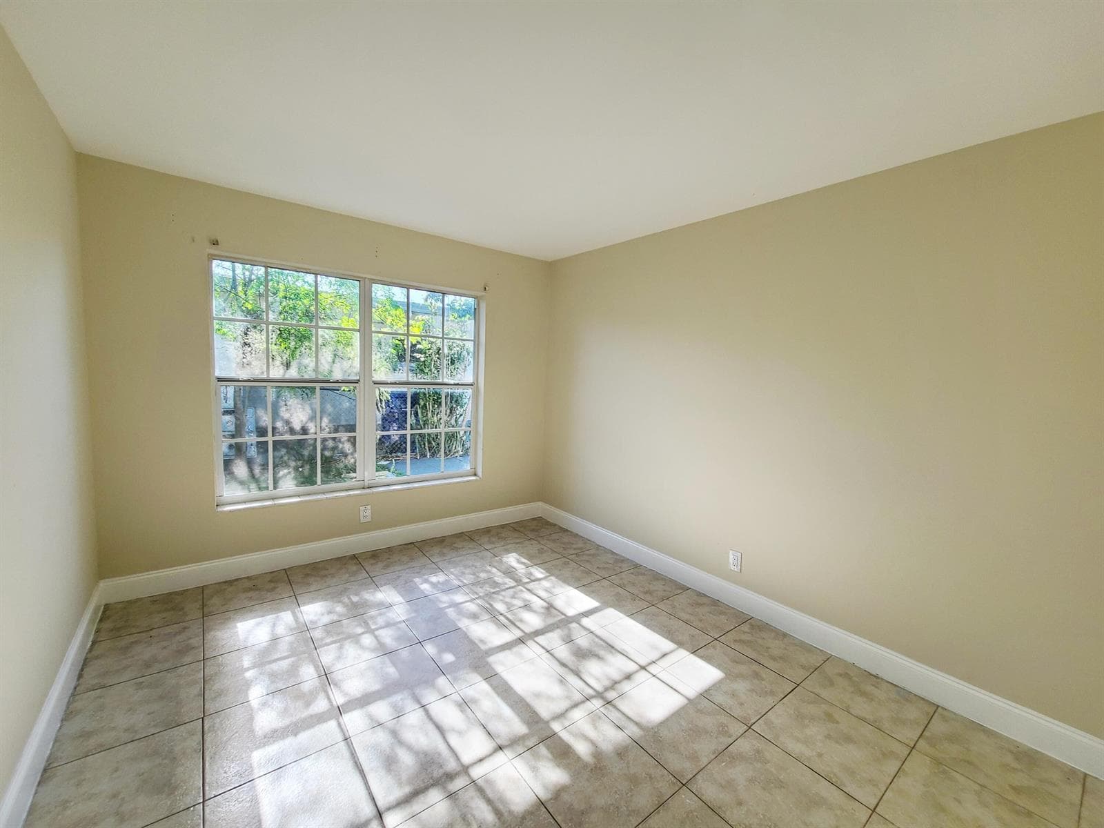 420 Blue Heron Boulevard # 2, West Palm Beach, FL 33404 photo 2