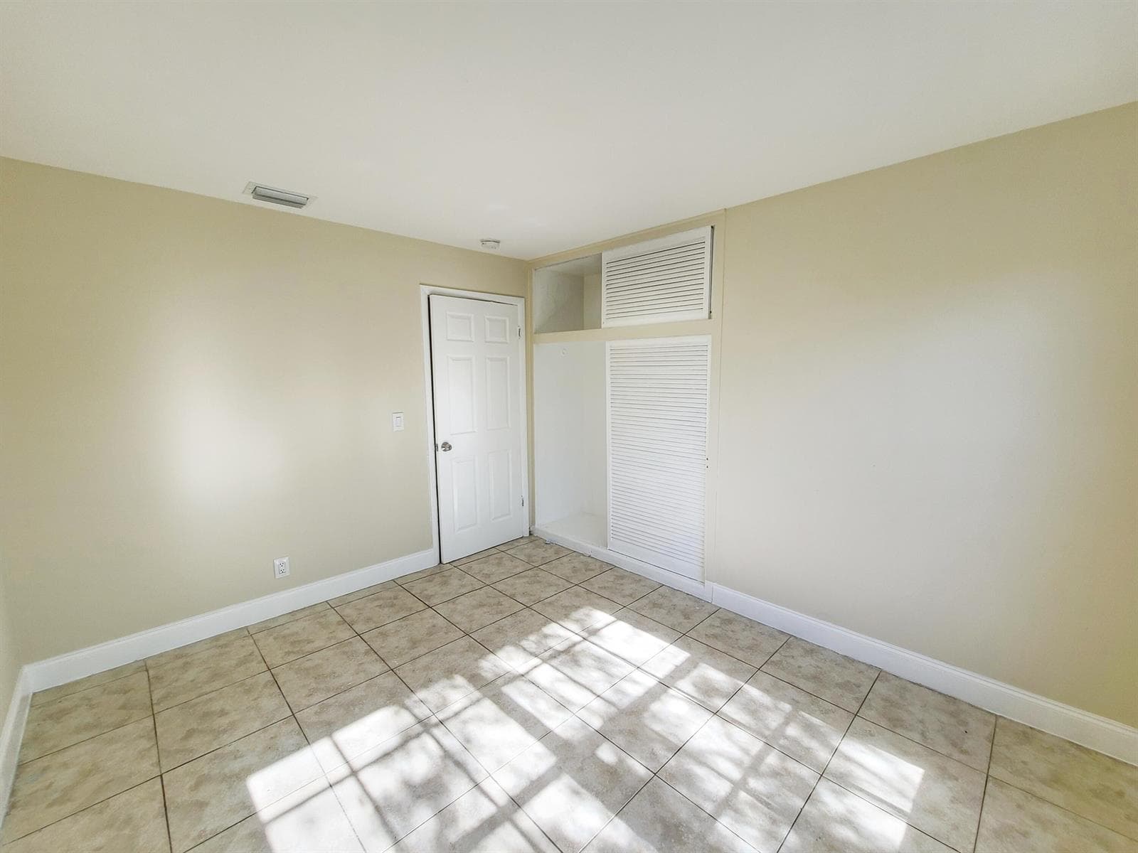 420 Blue Heron Boulevard # 2, West Palm Beach, FL 33404 photo 3
