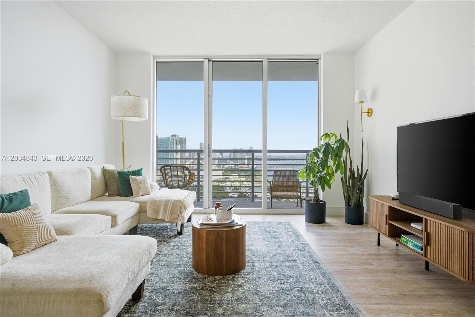 325 S Biscayne Blvd # 4022, Miami, FL 33131 photo 2