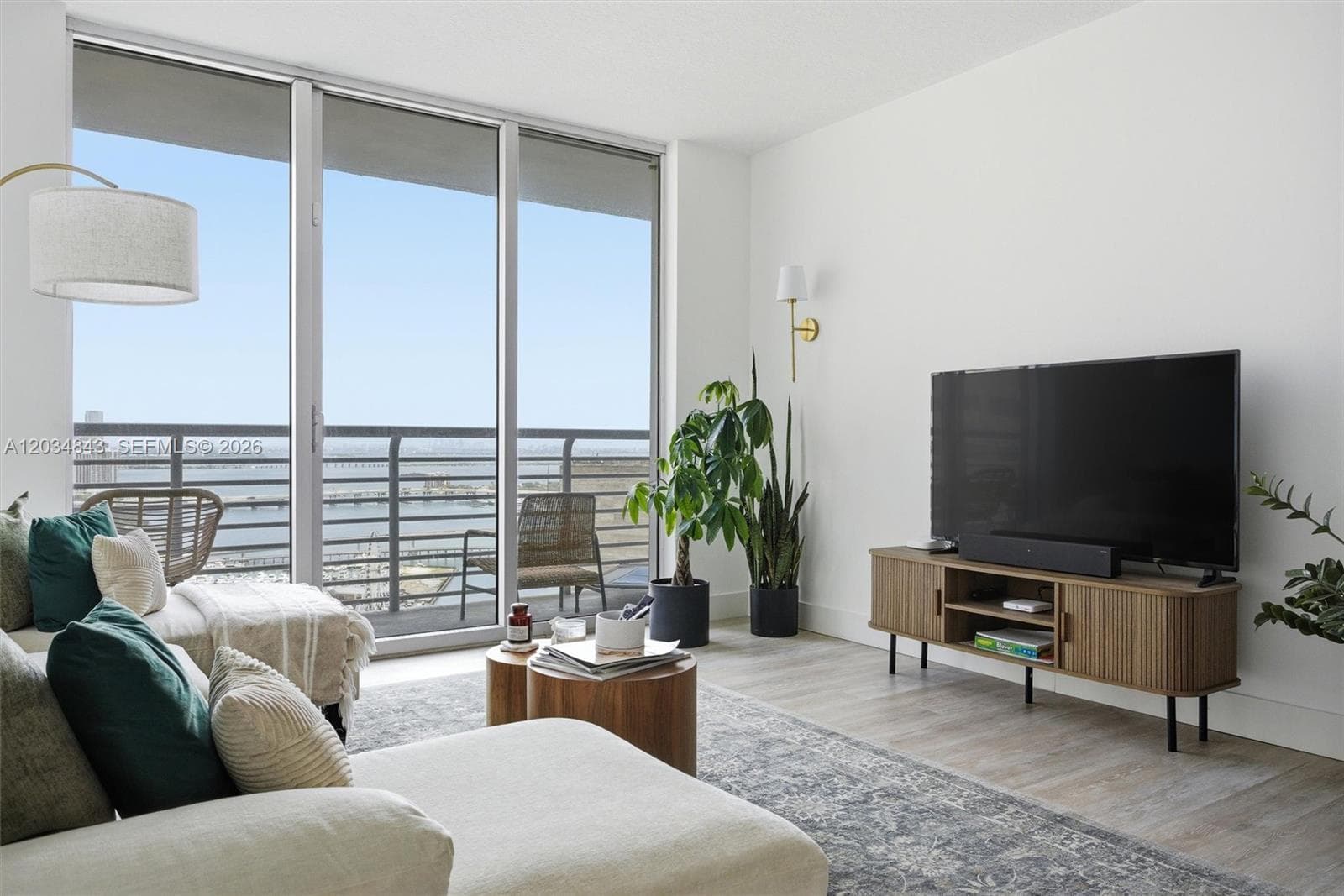 325 S Biscayne Blvd # 4022, Miami, FL 33131 photo 3