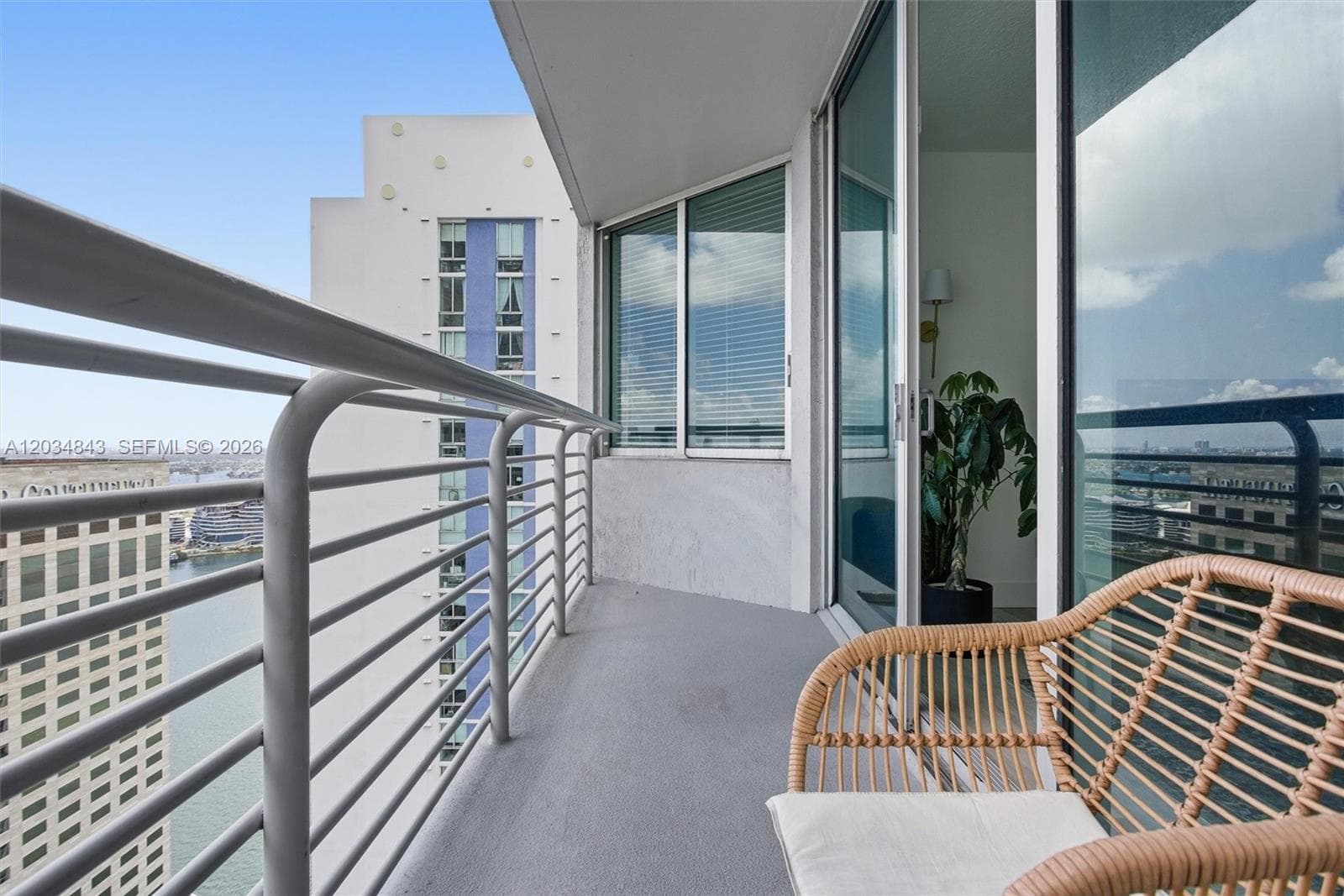325 S Biscayne Blvd # 4022, Miami, FL 33131 photo 5