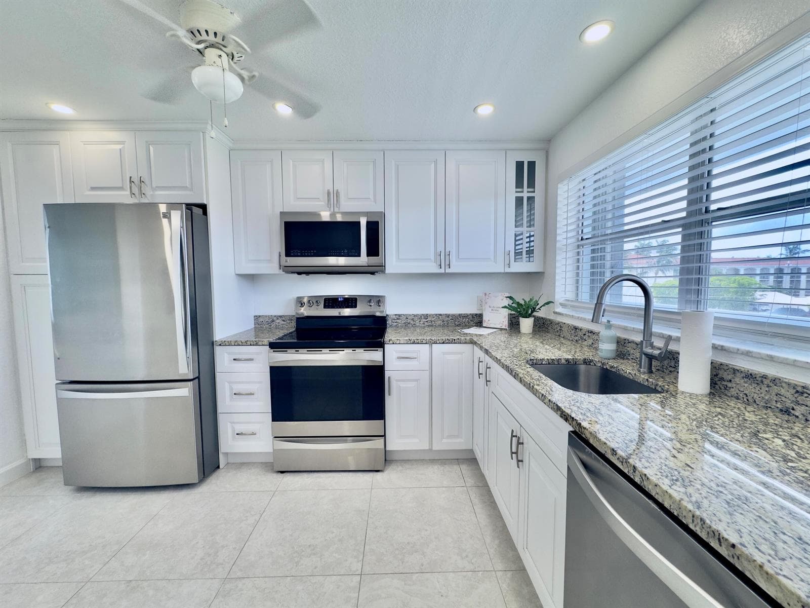 2016 S Federal Highway # 404, Boynton Beach, FL 33435 photo 2