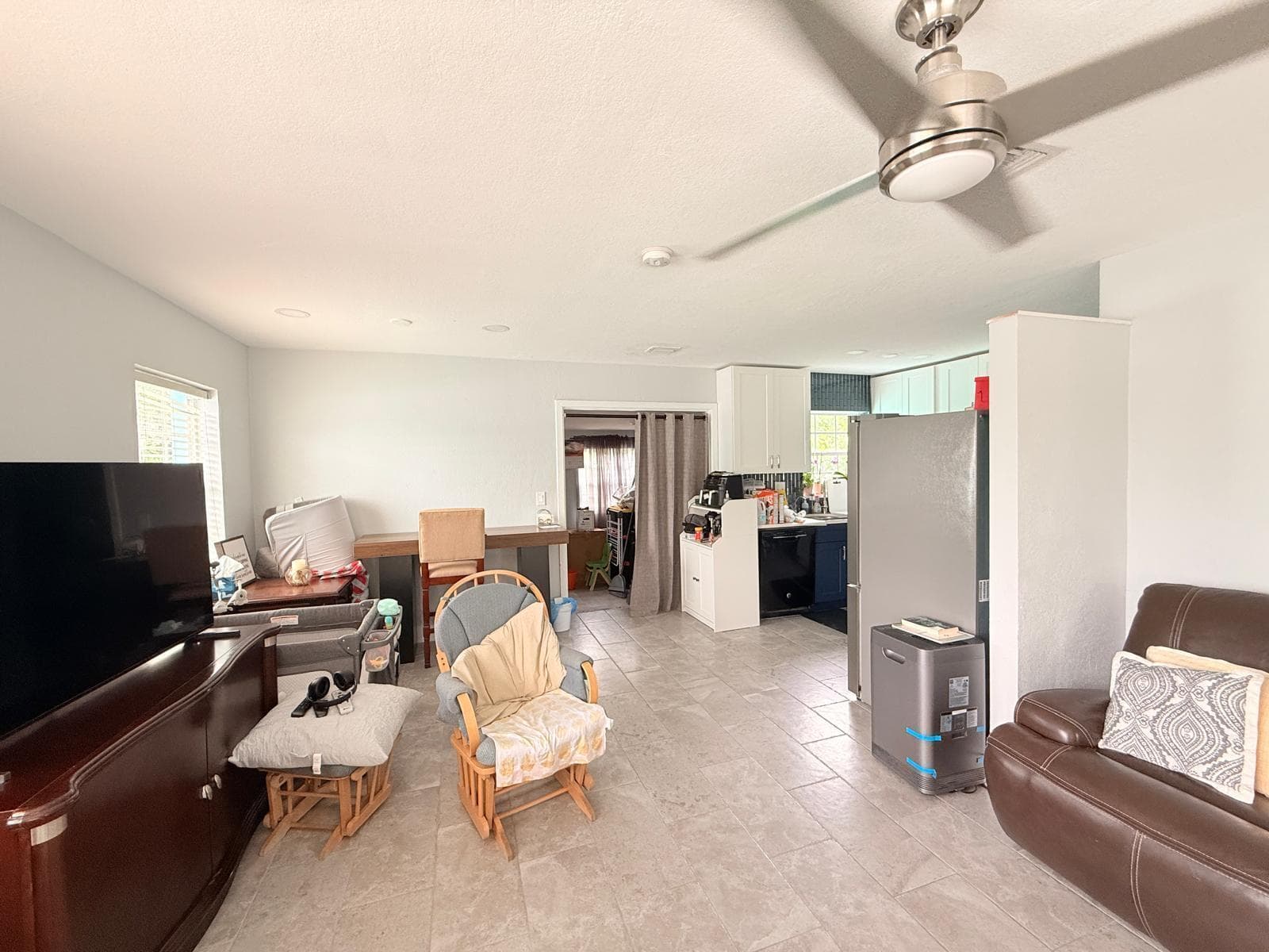 320 W 29th Street, Riviera Beach, FL 33404 photo 4