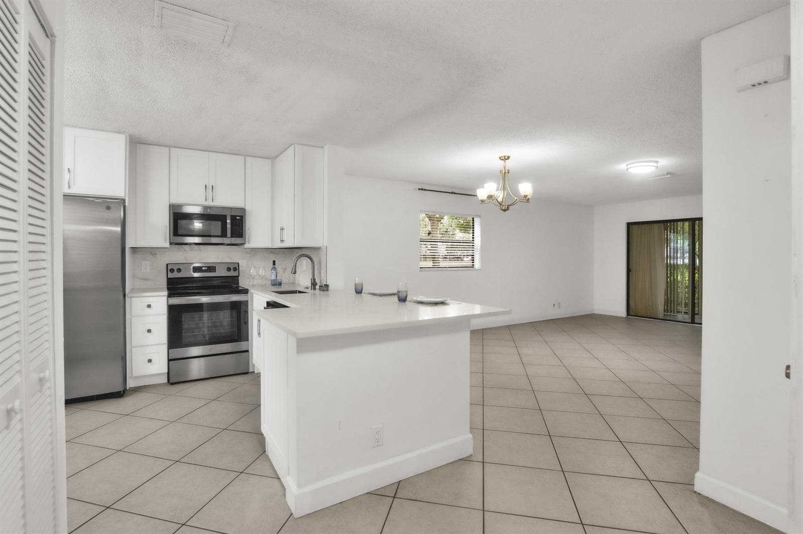 2112 NW 45th Avenue, Coconut Creek, FL 33066 photo 2