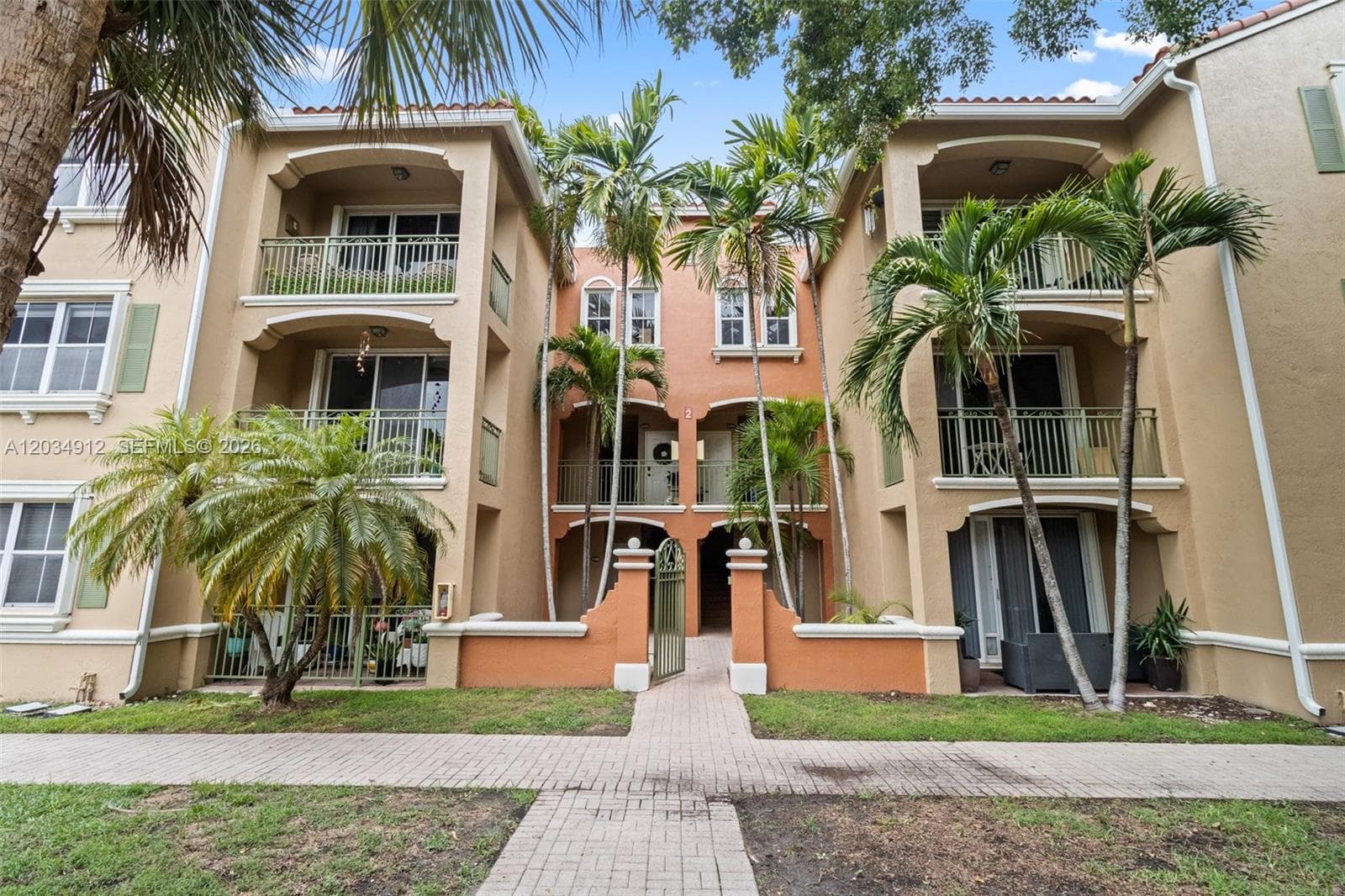 6540 NW 114th Ave # 1423, Doral, FL 33178 photo 2