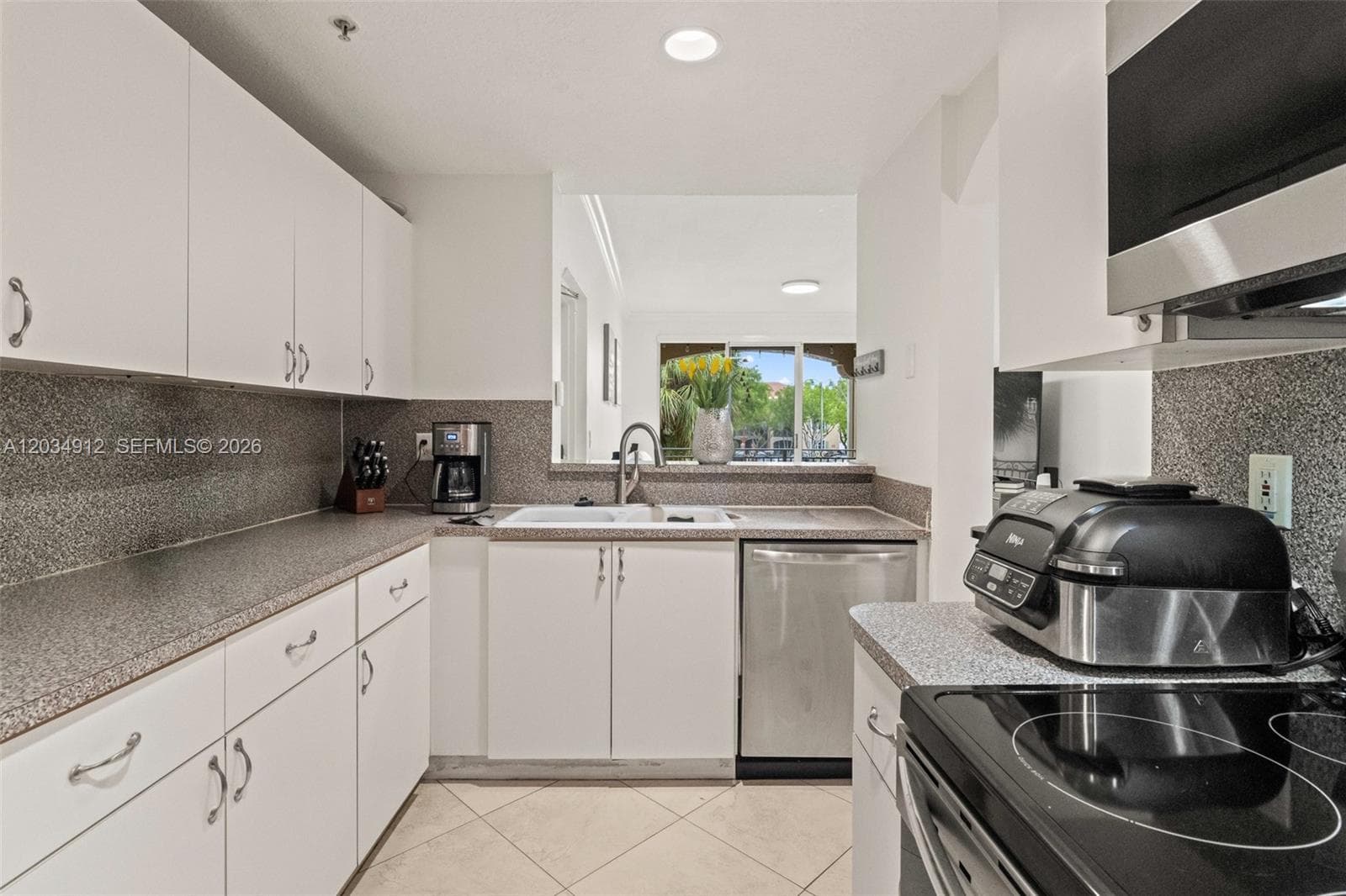 6540 NW 114th Ave # 1423, Doral, FL 33178 photo 4