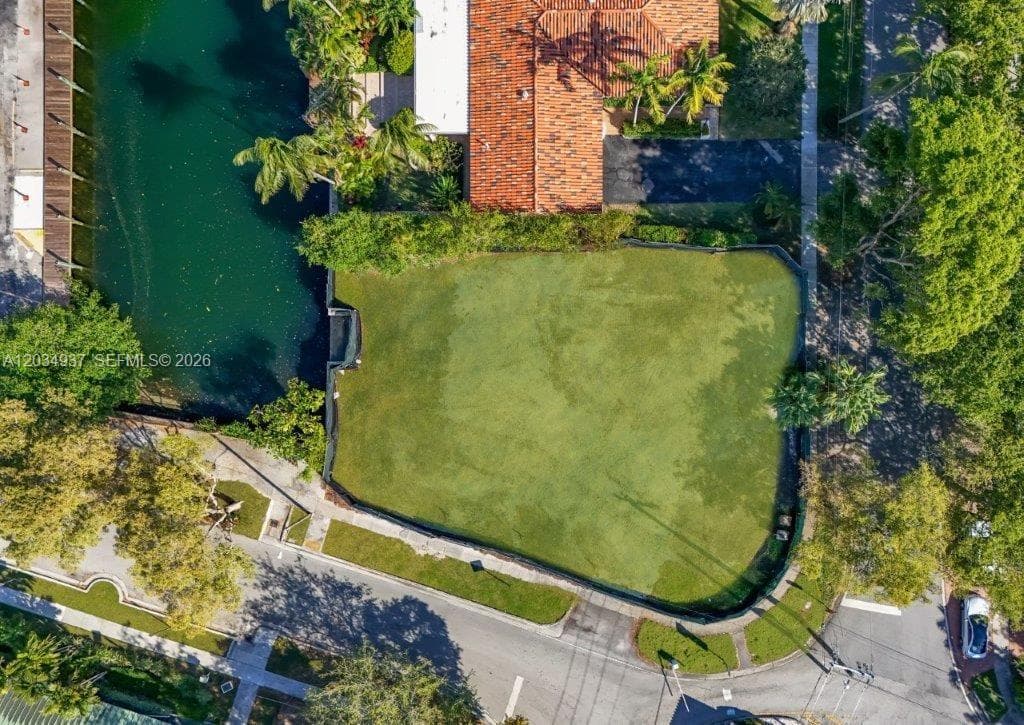 1805 Ixora Rd, North Miami, FL 33181 photo 3