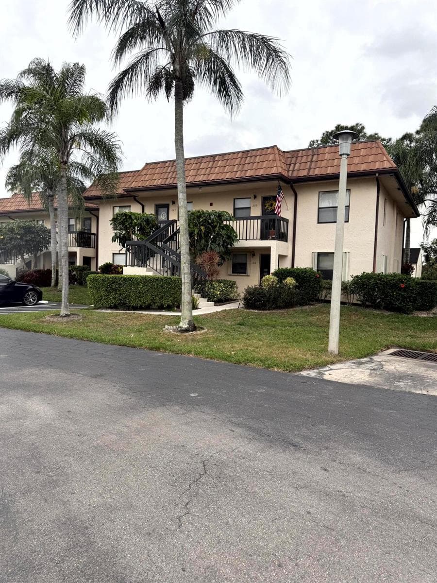 7190 Golf Colony Court # 105, Lake Worth, FL 33467 photo 4