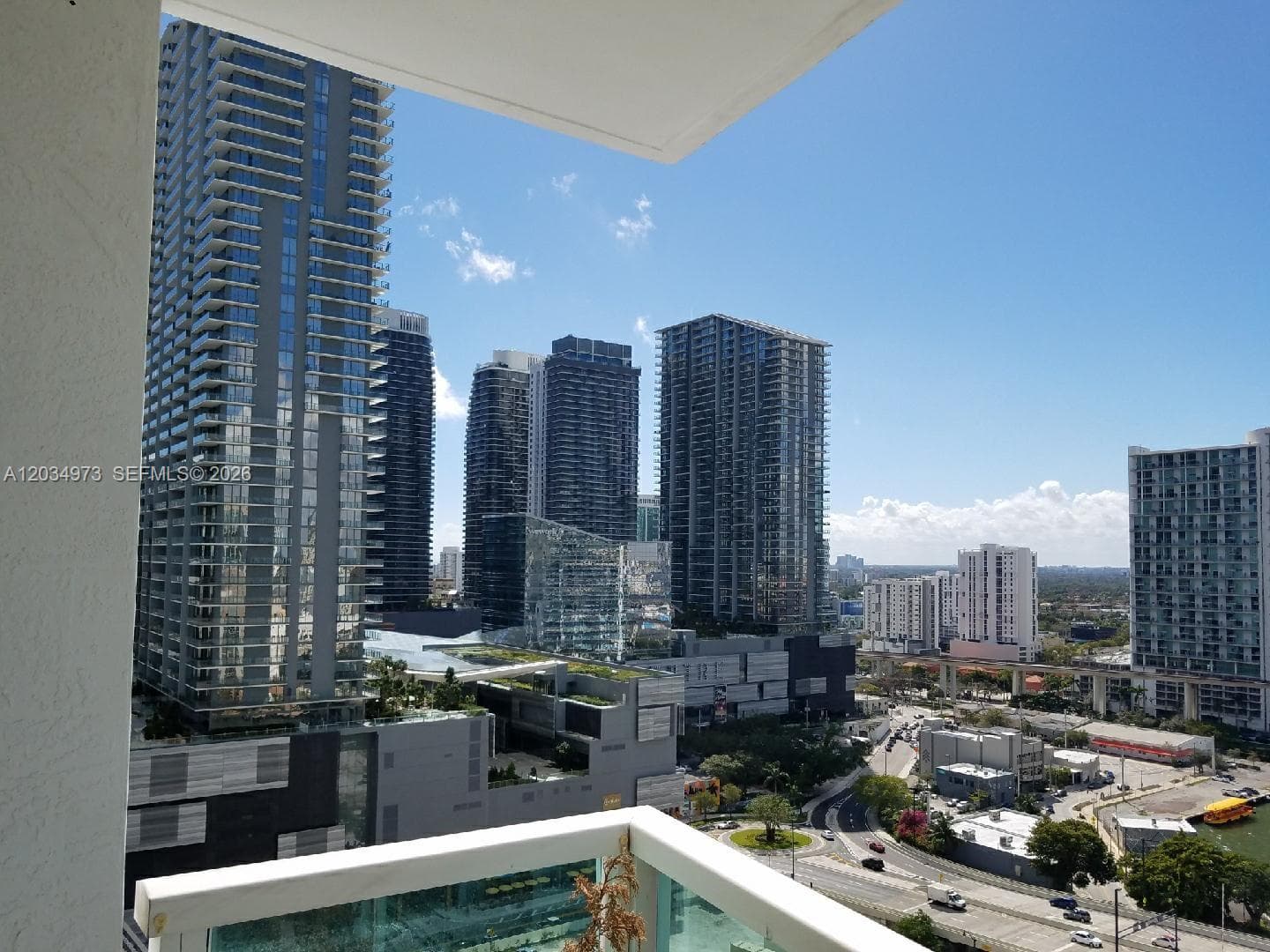31 SE 5th St # 2205, Miami, FL 33131 photo 2