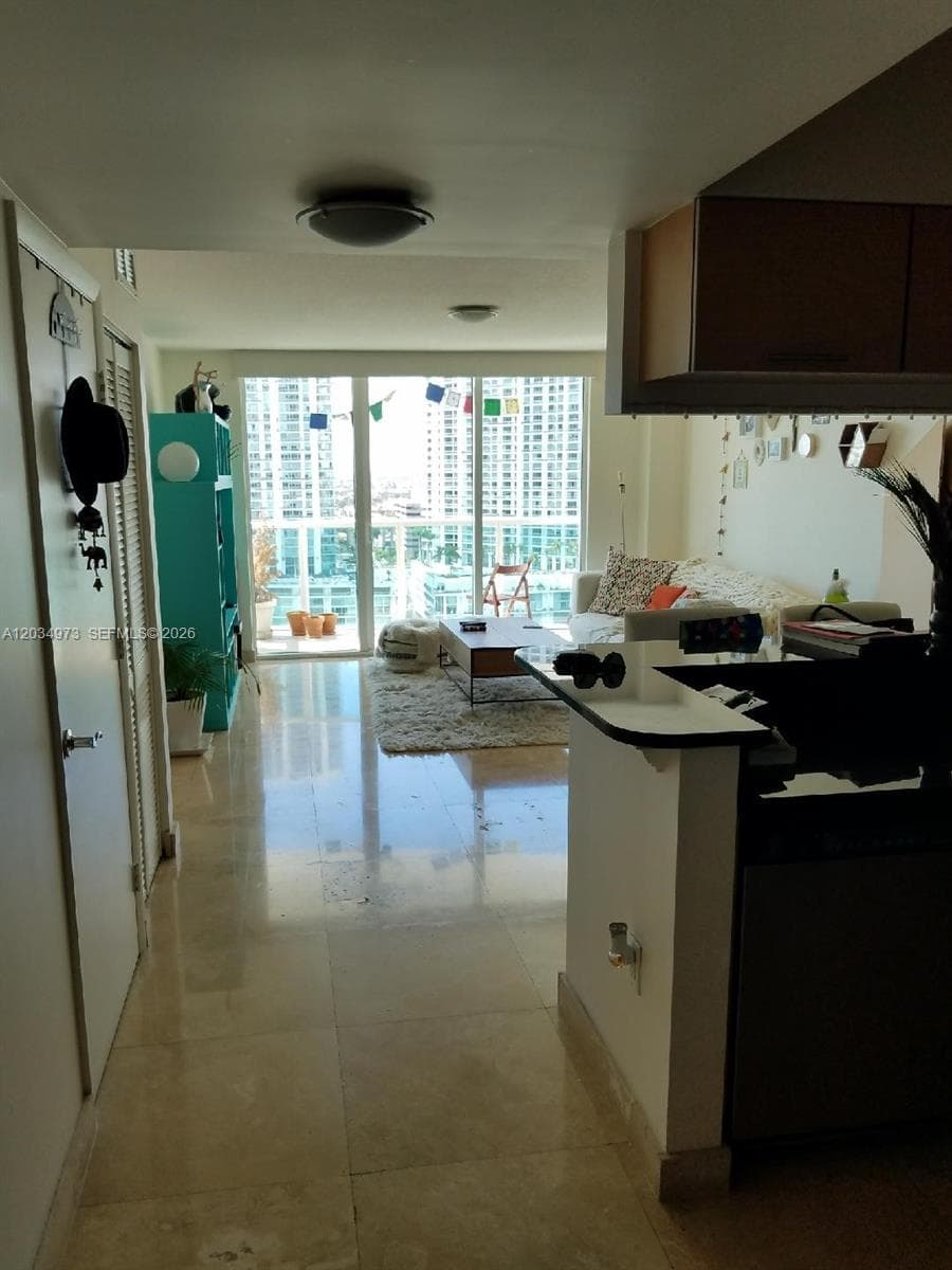 31 SE 5th St # 2205, Miami, FL 33131 photo 4