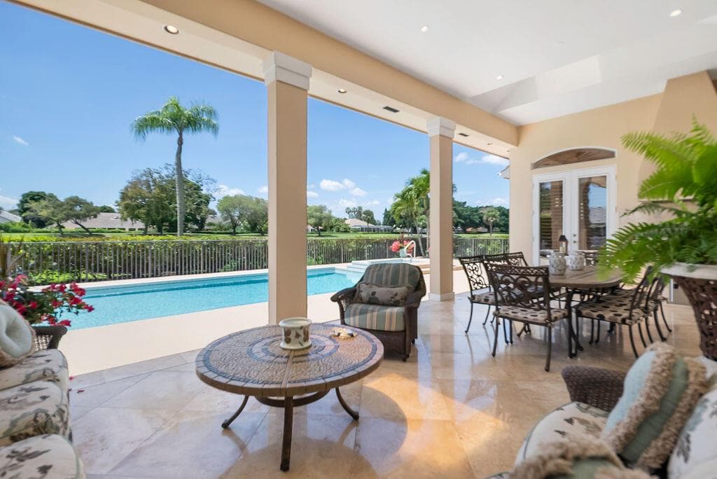 83 Sandbourne Lane, Palm Beach Gardens, FL 33418 photo 2