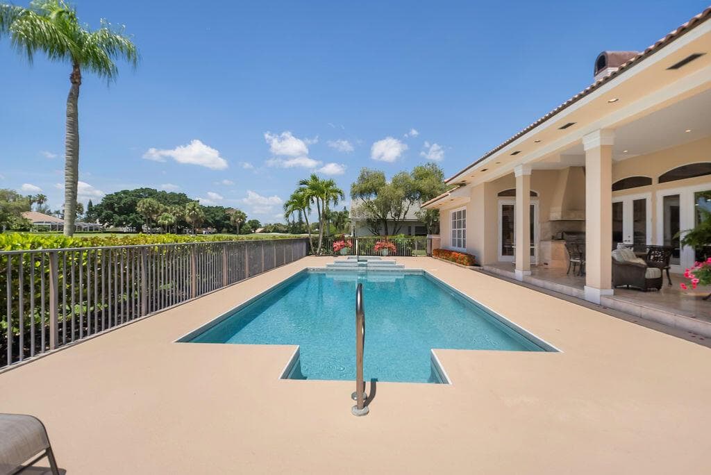 83 Sandbourne Lane, Palm Beach Gardens, FL 33418 photo 4
