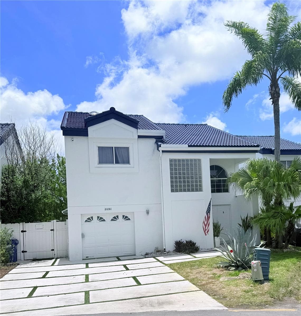21251 NE 3rd Ct, Miami, FL 33179 photo 3