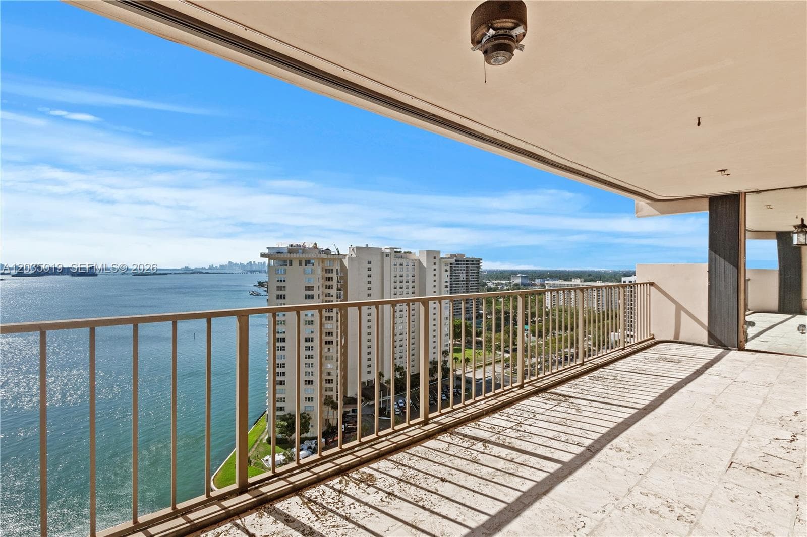 1800 NE 114th St # 2204, Miami, FL 33181 photo 3