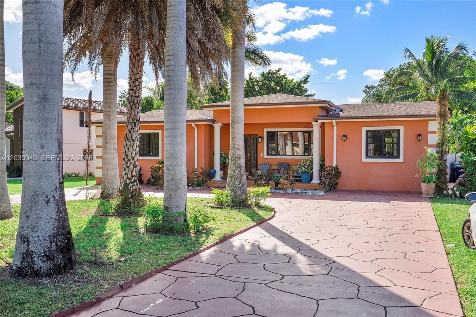348 NE 118th St, Miami, FL 33161 photo 2