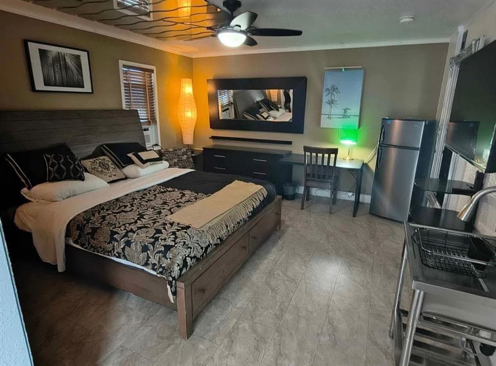 5741 SW 24th Avenue # Unit B, Dania Beach, FL 33312 photo 4