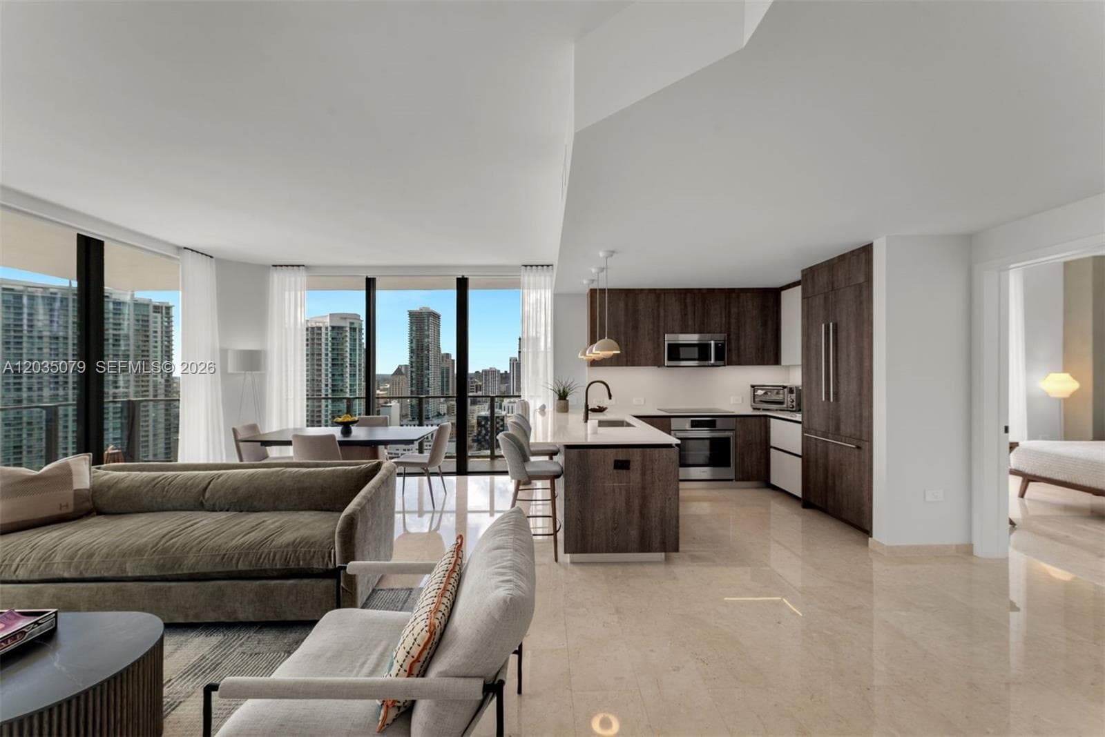 68 SE 6th St # 2612, Miami, FL 33131 photo 2