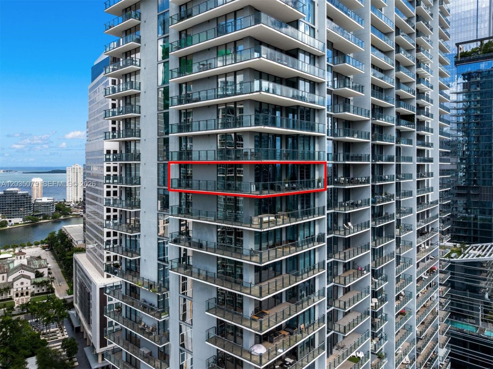 68 SE 6th St # 2612, Miami, FL 33131 photo 5