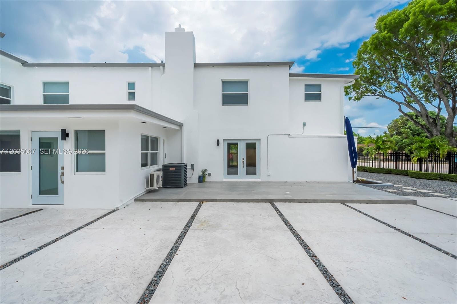 590 SW 23rd Ave, Miami, FL 33135 photo 3