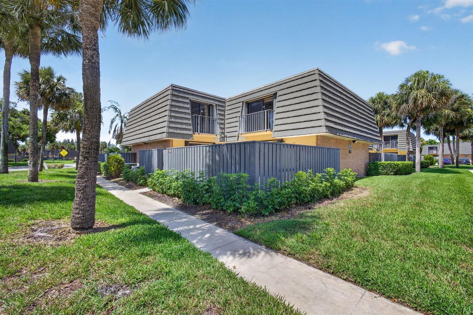3501 35th Way, West Palm Beach, FL 33407 photo 2