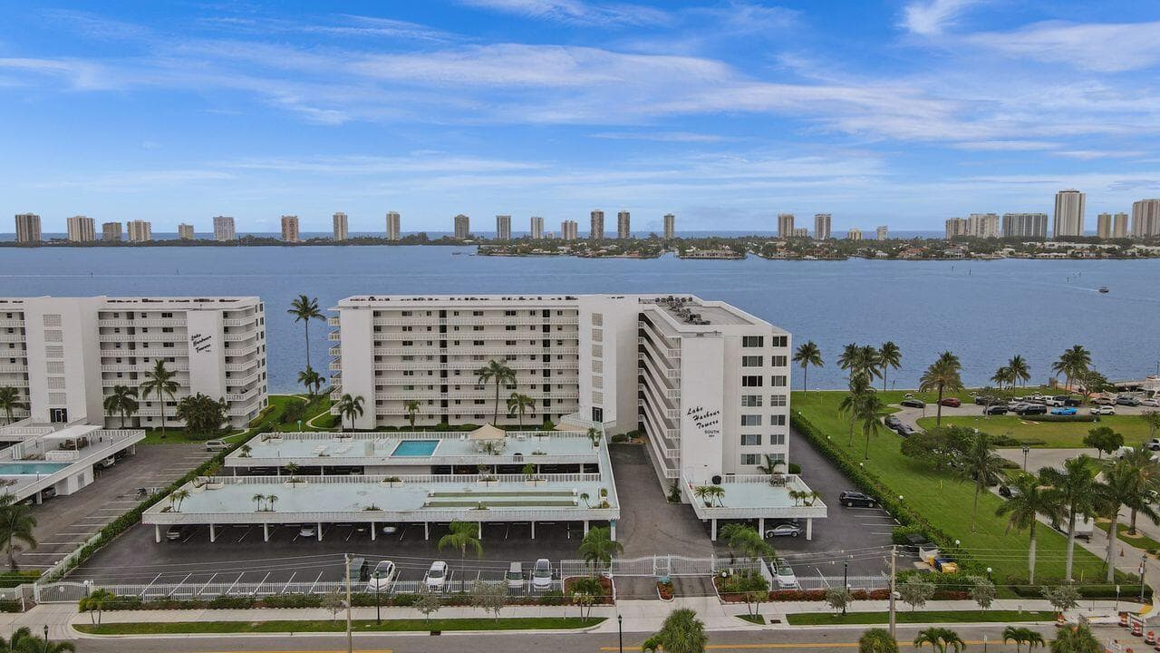 301 Lake Shore Drive # 809, Lake Park, FL 33403 photo 4