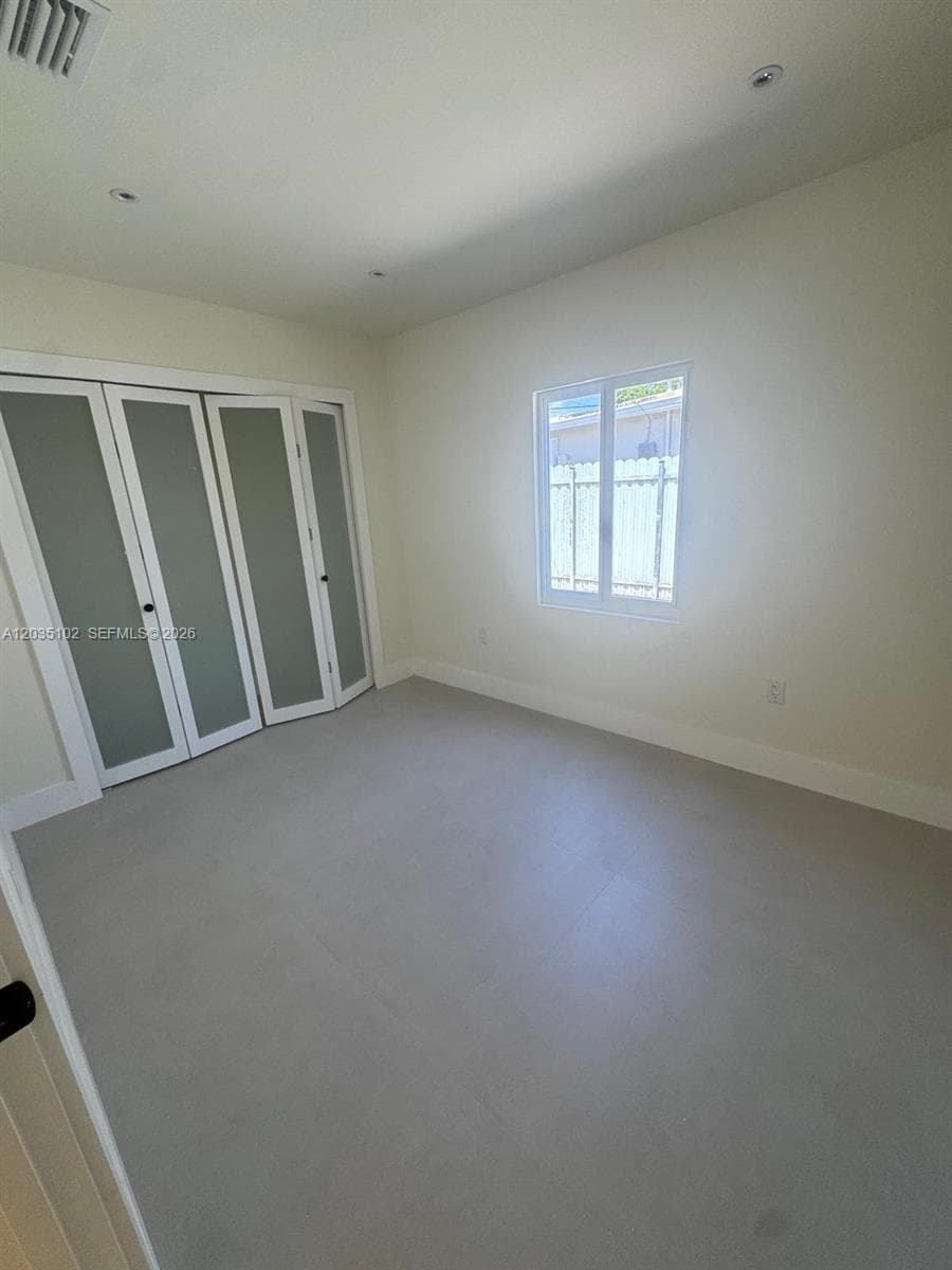 841 NE 4th Pl, Hialeah, FL 33010 photo 4