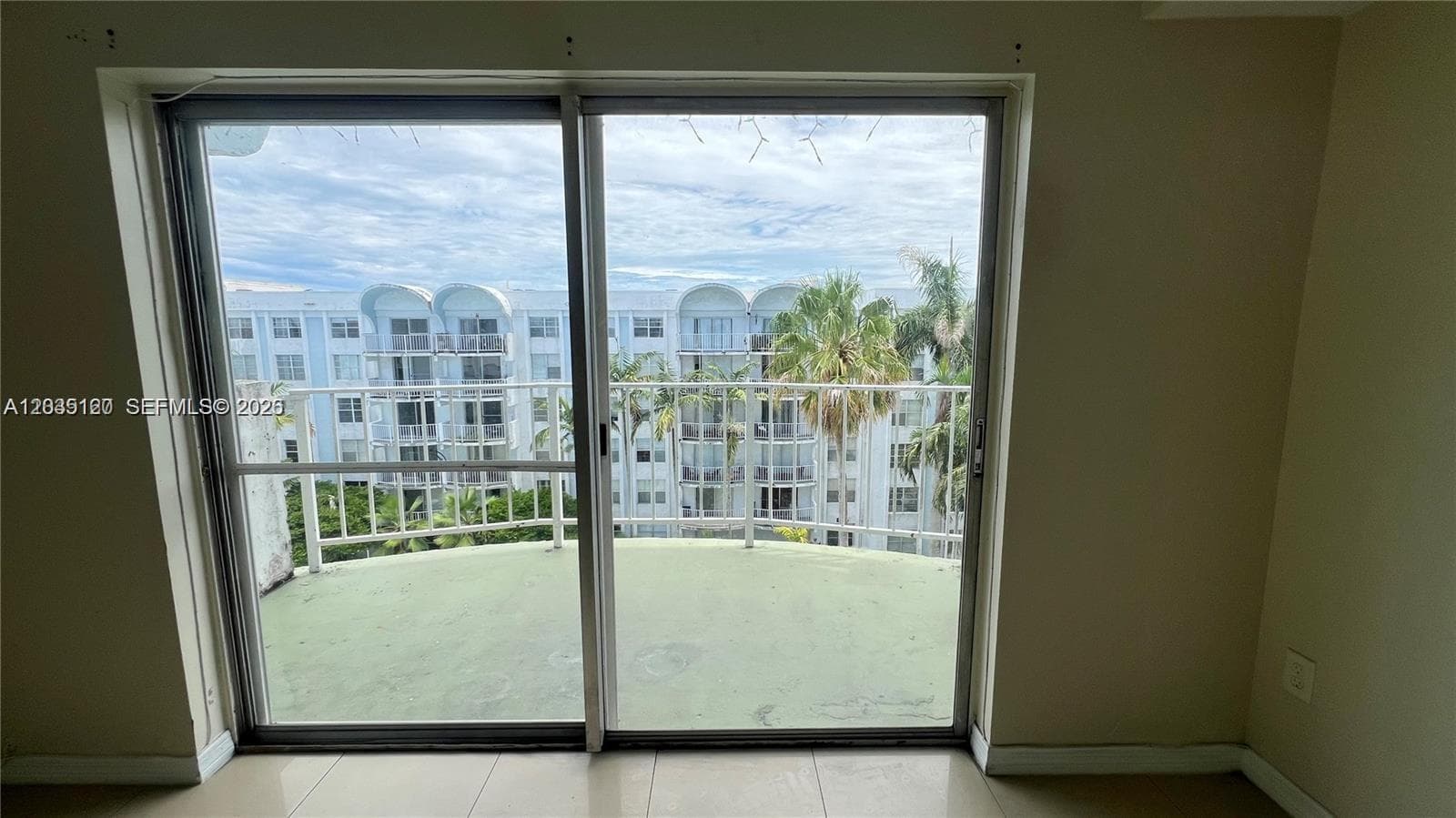 486 NW 165th St Rd # B-606, Miami, FL 33169 photo 5