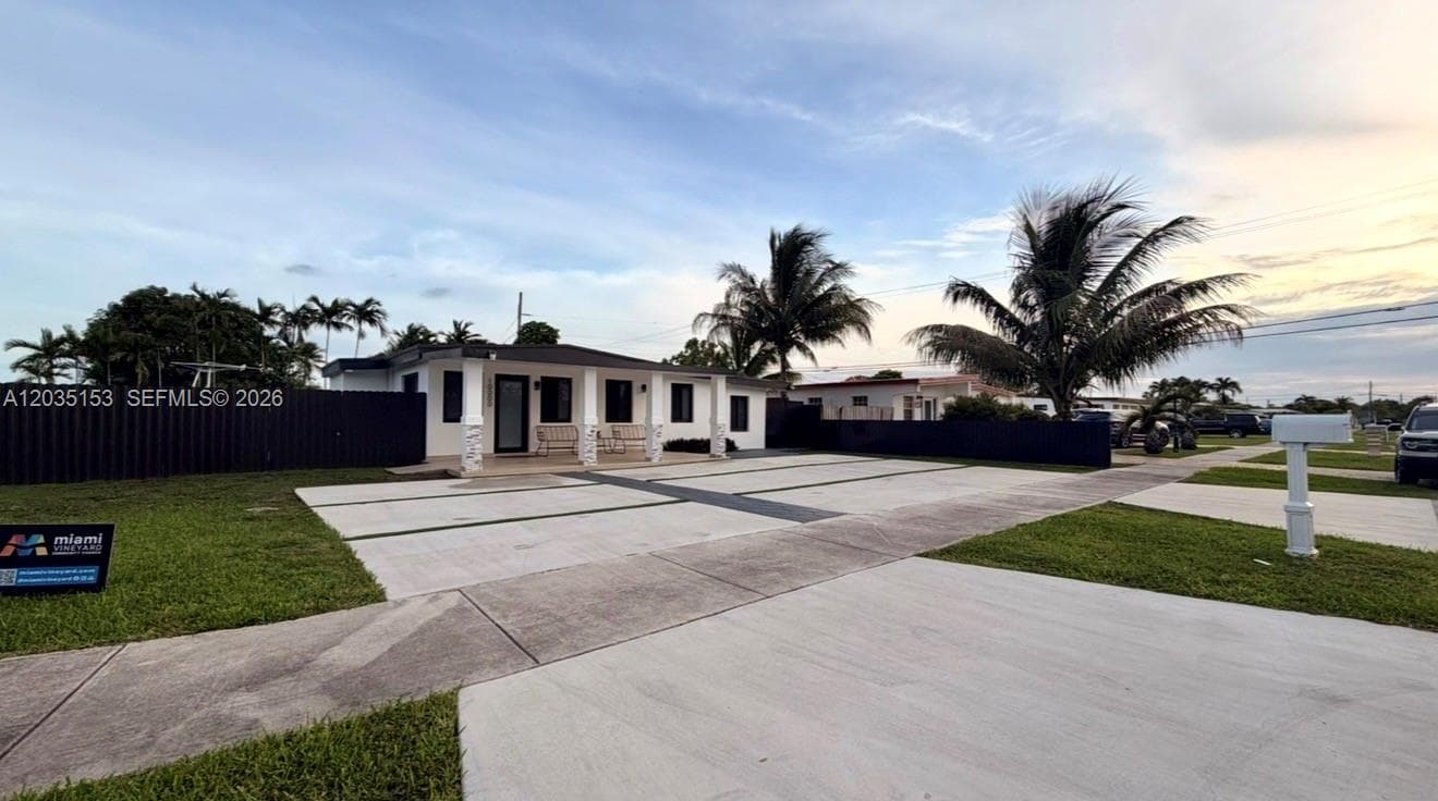 10000 SW 43rd St, Miami, FL 33165 photo 2