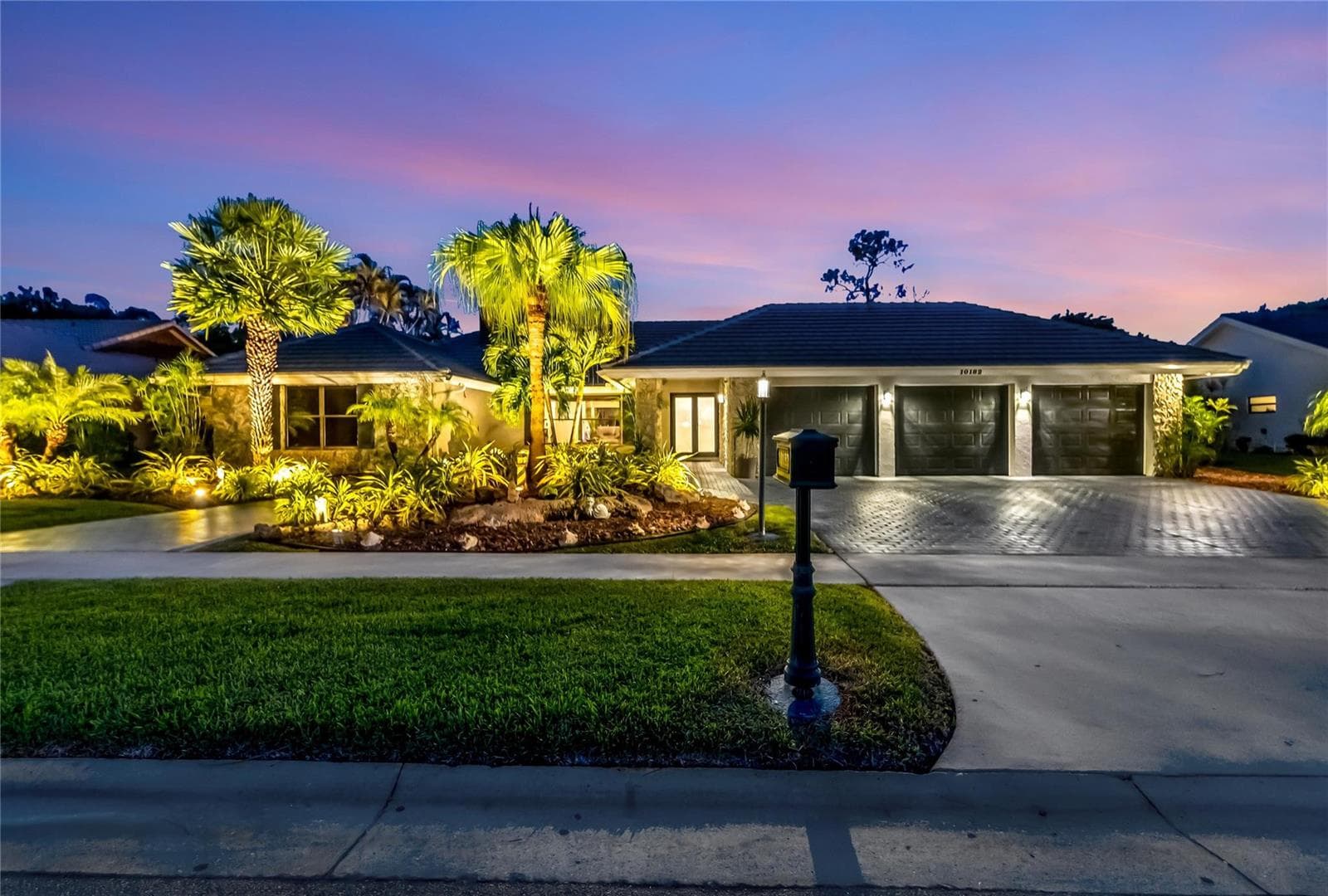 10182 Boca Woods Lane, Boca Raton, FL 33428 photo 5