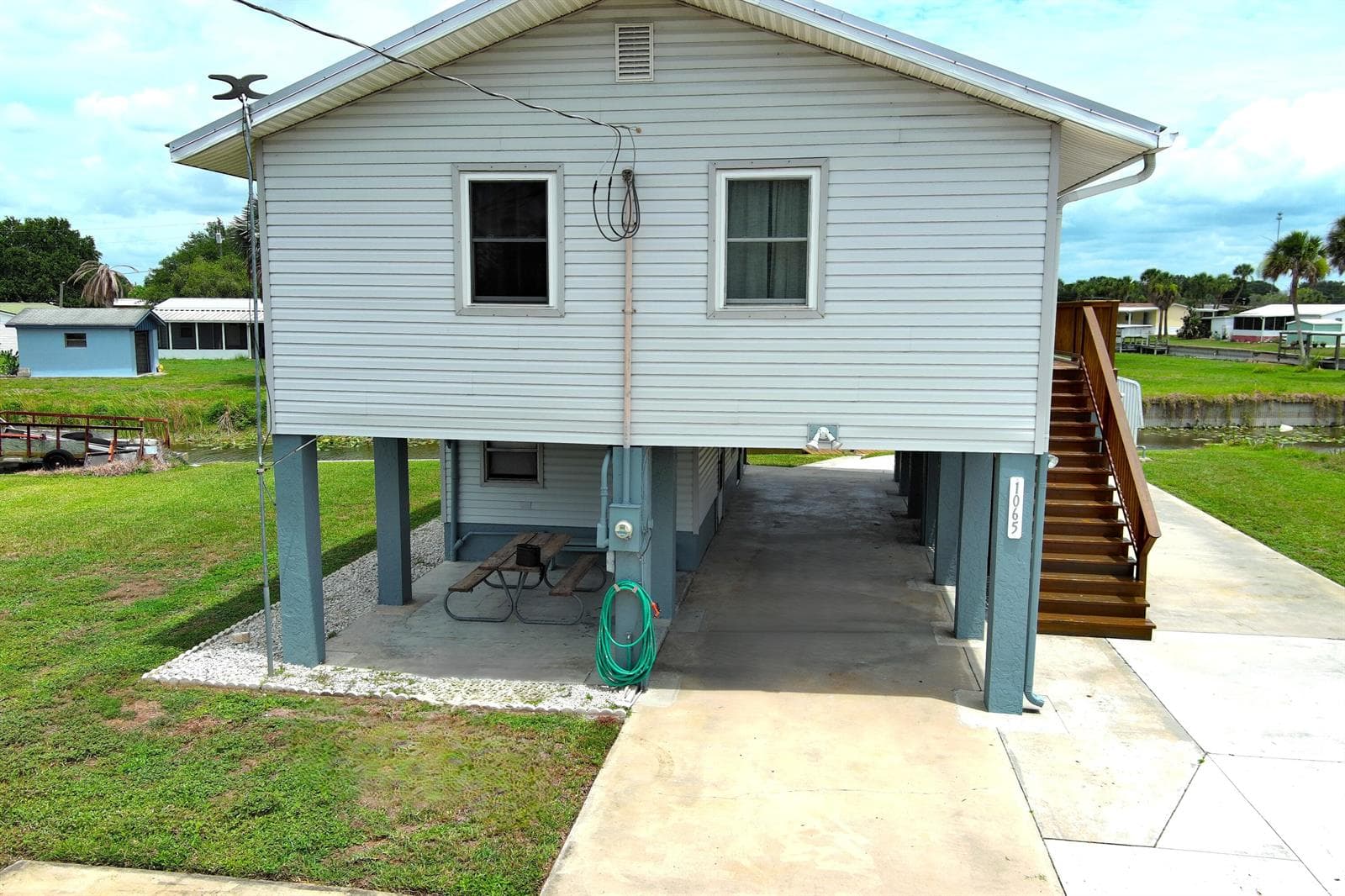 1065 Peach Lane, Okeechobee, FL 34974 photo 2