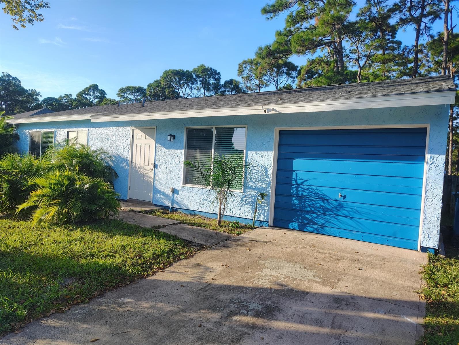 983 SE Emerald Rd Road SE, Palm Bay, FL 32909 photo 2