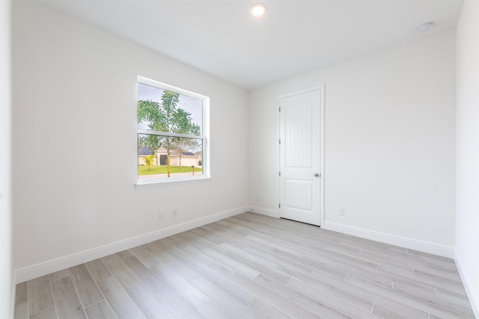5303 Sunset Boulevard, Fort Pierce, FL 34982 photo 3