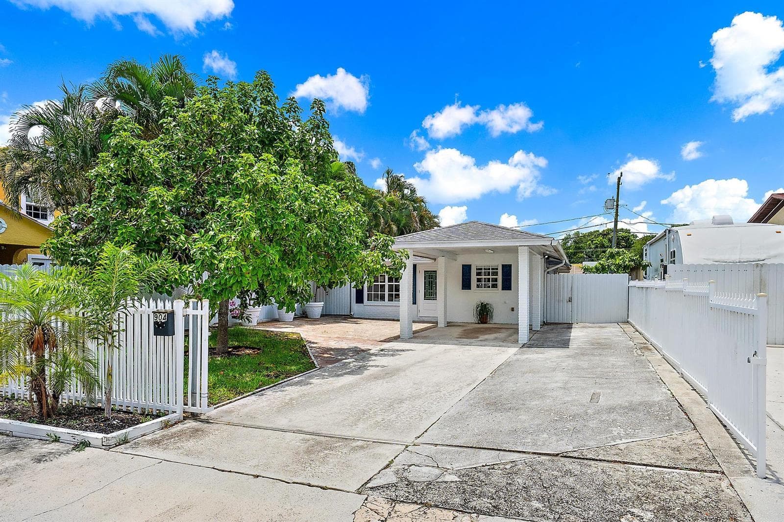 904 Ortega Road, West Palm Beach, FL 33405 photo 3