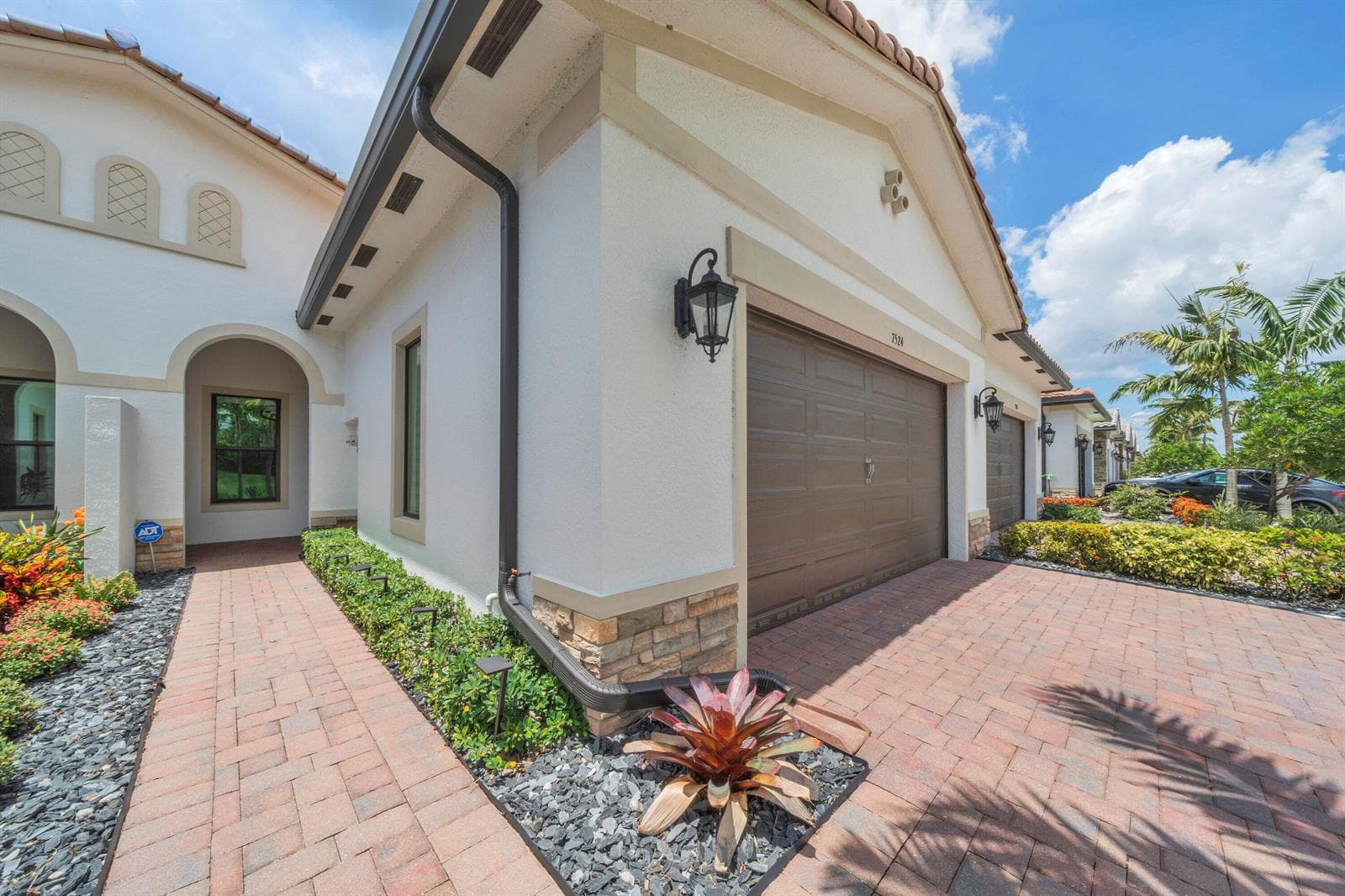 7524 N Blue Spring Drive, Parkland, FL 33067 photo 5