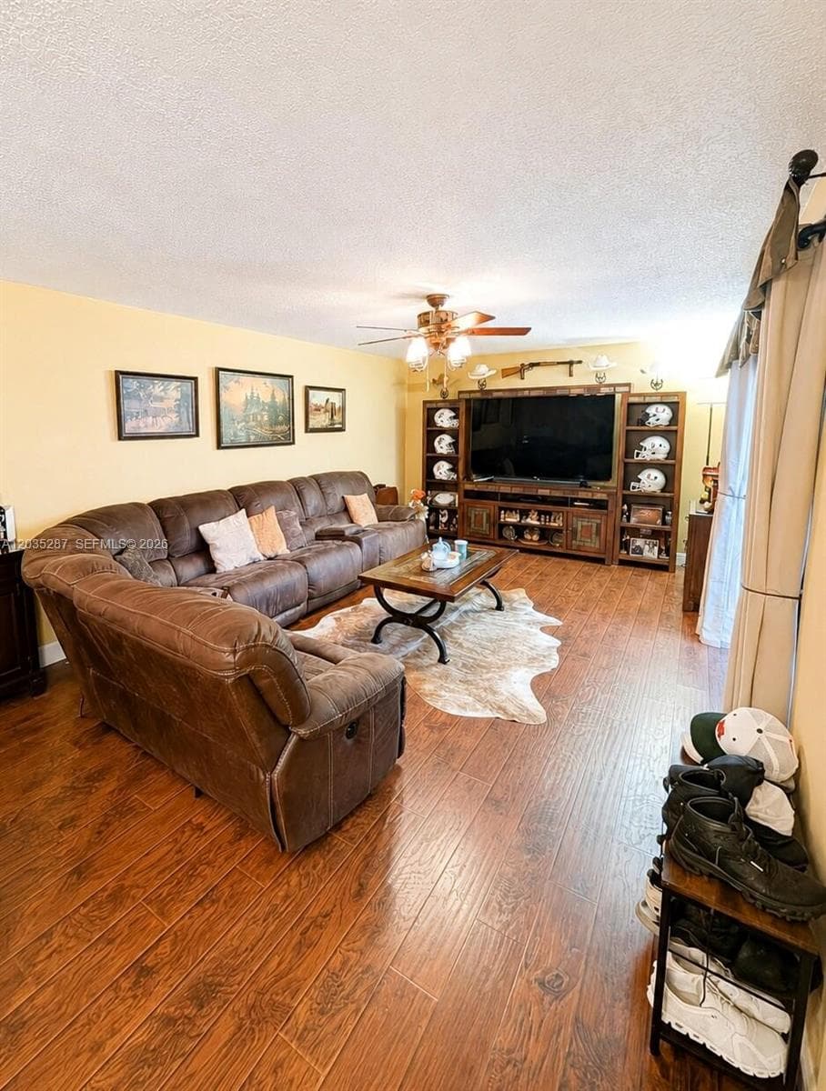 2589 Garden # 2589, Hollywood, FL 33026 photo 5