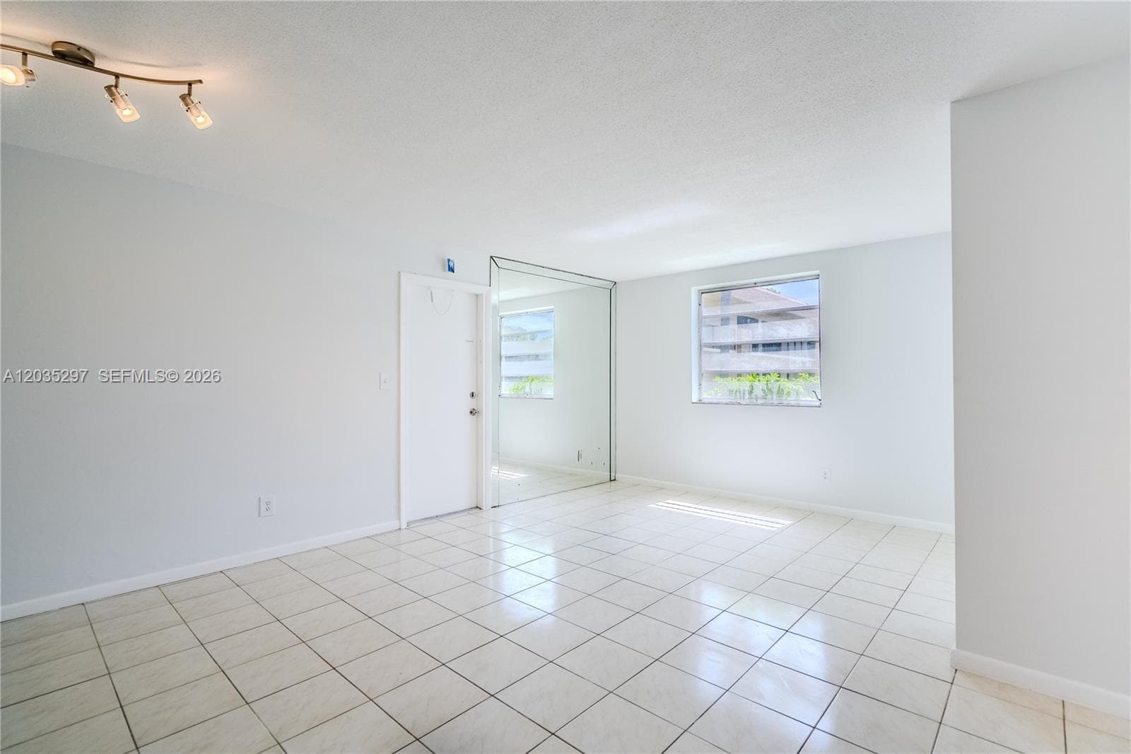 421 NE 1st St # 101, Hallandale Beach, FL 33009 photo 4