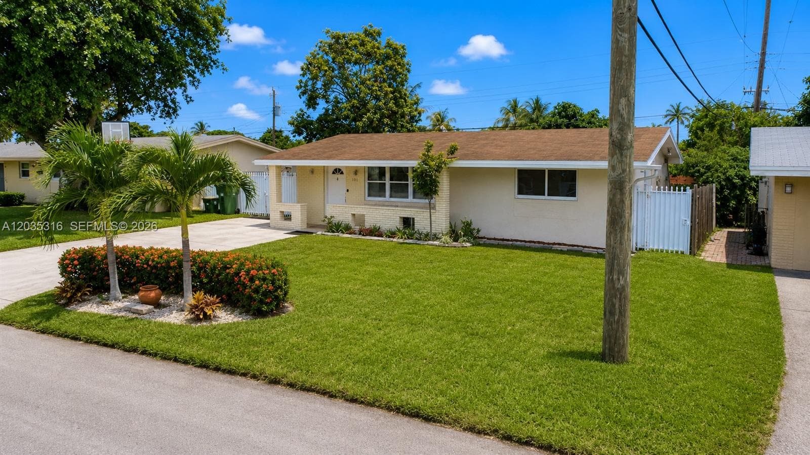 7611 NW 15th Ct, Pembroke Pines, FL 33024 photo 3