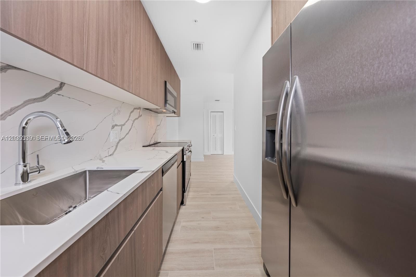 32 NW 14th Ave # 4, Miami, FL 33125 photo 5