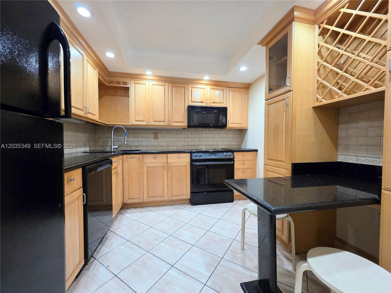 2780 NE 183rd St # 1111, Aventura, FL 33160 photo 3